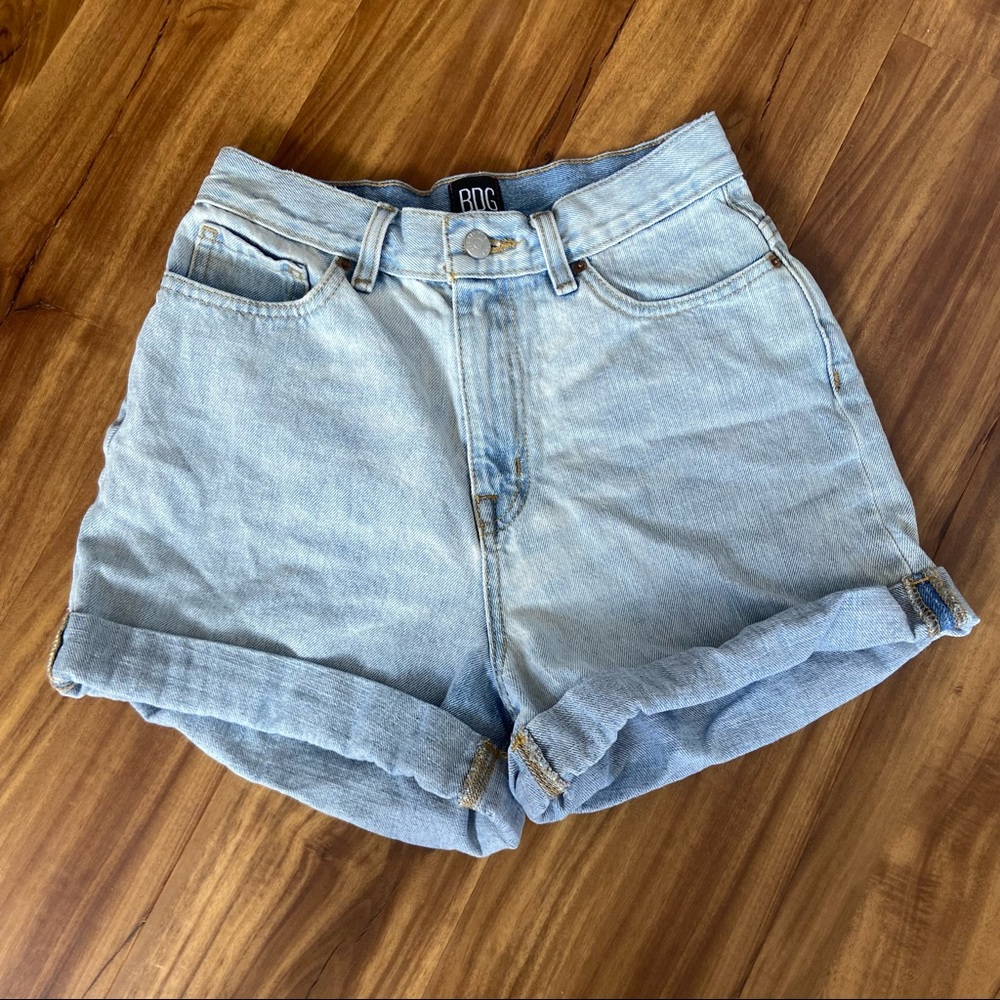 SOLD Urban Outfitters BDG high rise mom shorts